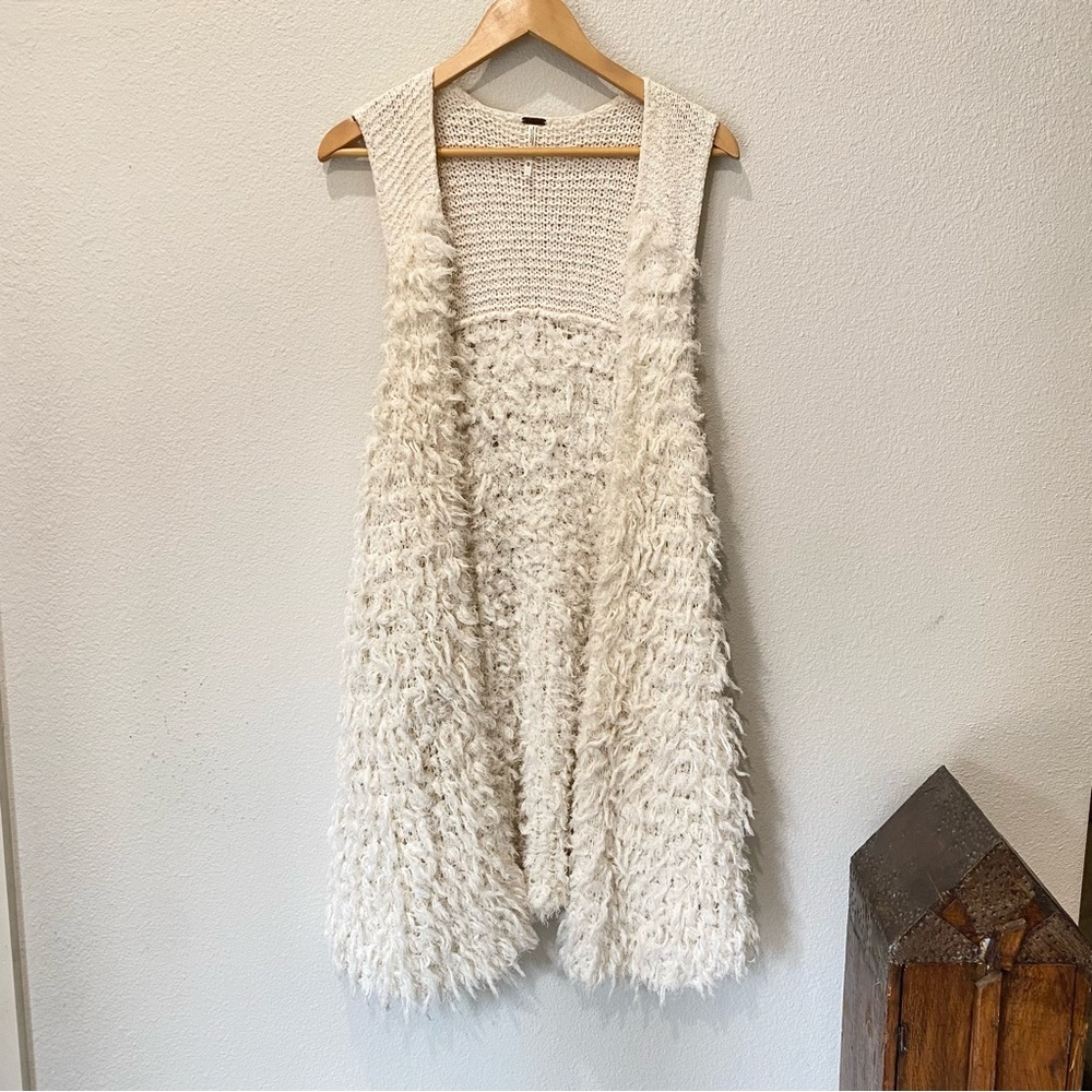 FREE PEOPLE Rolling Stone Shaggy Long Vest in creamy white Medium